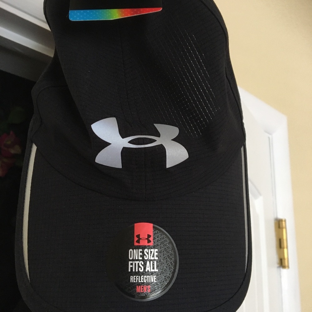 Under Armour black hat
